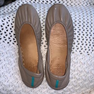 Gray / Taupe Tieks